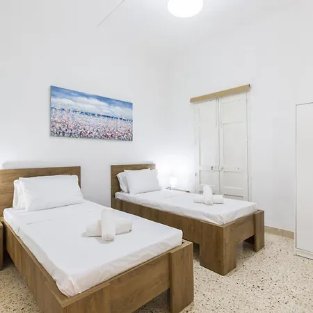 Bright And Cozy Two-bedroom Near Promenade * Sliema