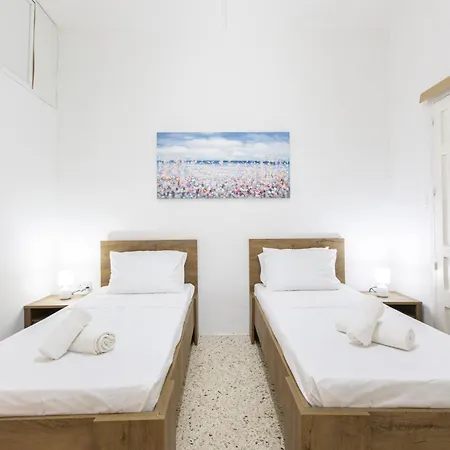 Bright And Cozy Two-bedroom Near Promenade Apartment