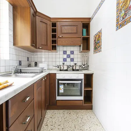 Bright And Cozy Two-bedroom Near Promenade