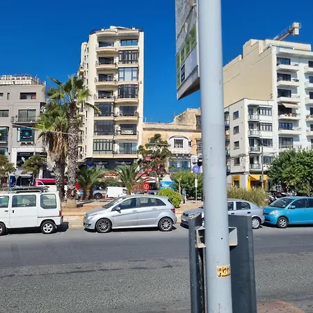 Bright And Cozy Two-bedroom Near Promenade Lägenhet Sliema